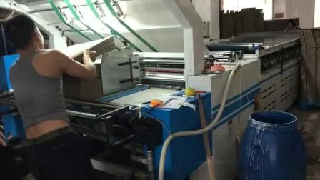 Machine à plastifier automatique pour carton ondulé